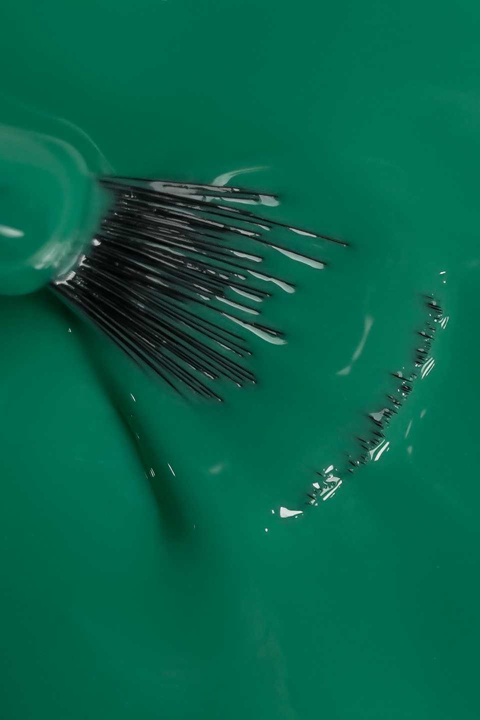 Smalto semipermanente verde Bali 15 ml - Image 2