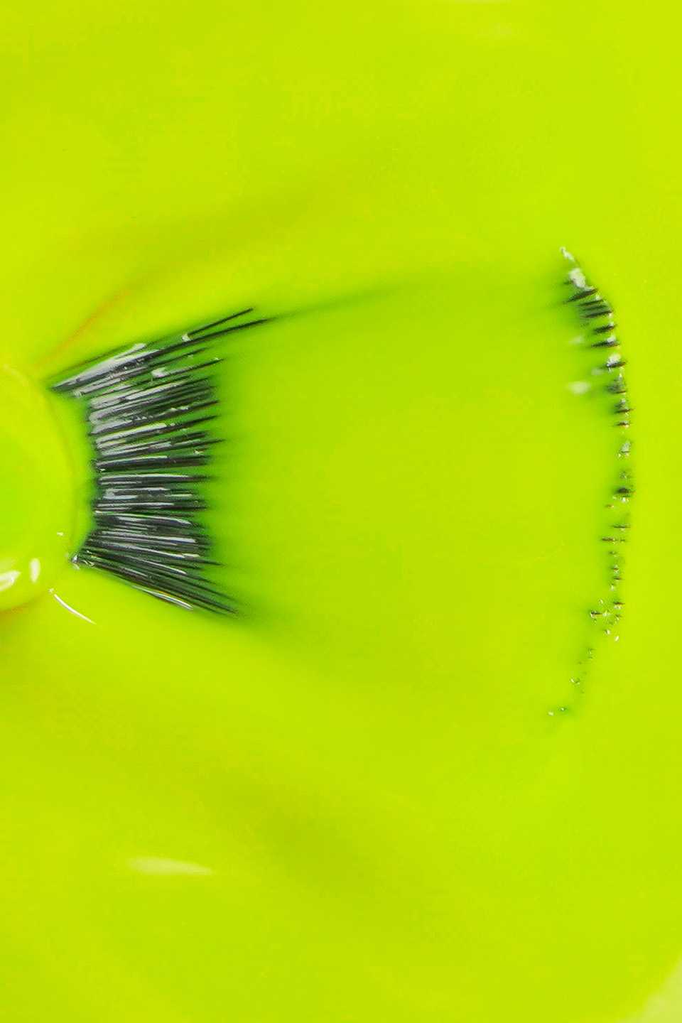 Smalto semipermanente verde fluo Lime 15 ml - Image 2